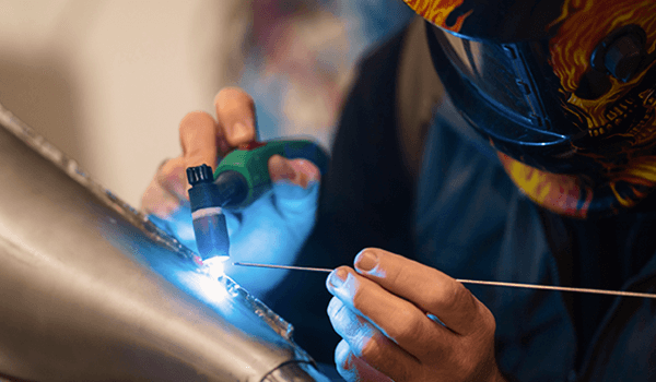 YAGレーザー溶接のイメージ